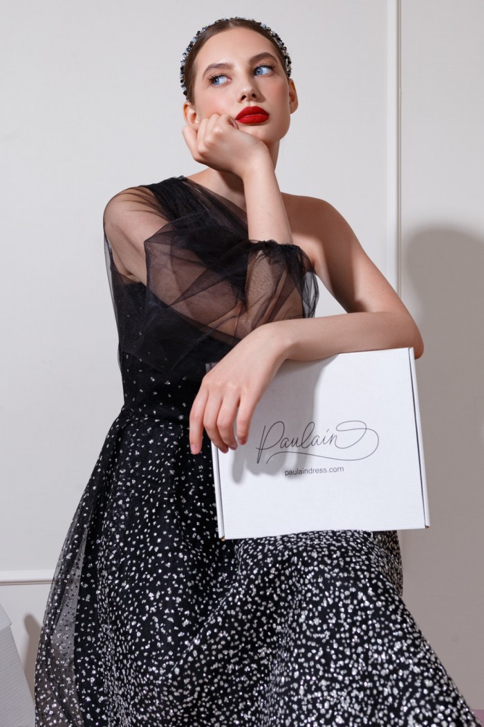 ДЕВА ЛАЙТ - Блестящее коктейльное платье миди длины с ассиметричным рукавом и эффектом омбре | Paulain