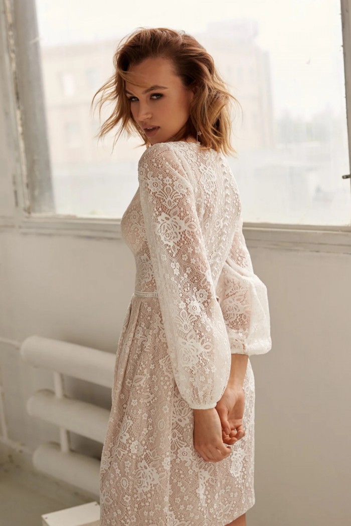 ДЖОСС - Свадебное кружевное платье-мини с длинным рукавом | Paulain