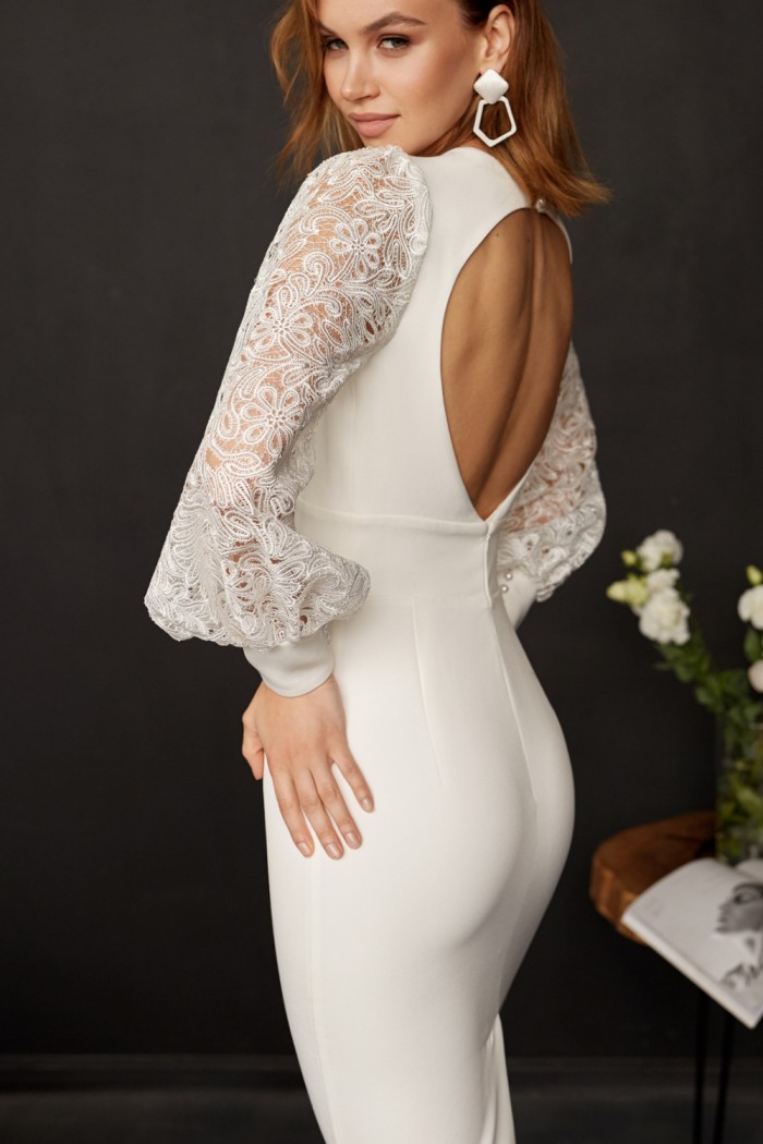 НИССА - Восхитительное платье-футляр с открытой спиной и кружевными рукавами | Paulain