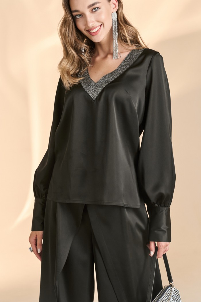 БЛУЗКА 1B2326 - Вечерняя женская блузка с длинным рукавом и декорированным декольте | Paulain