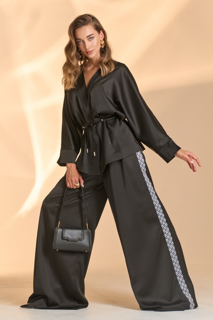Женские черные брюки палаццо с лампасами  - БРЮКИ 4B2315 | Paulain